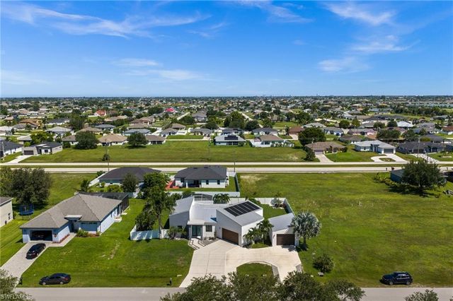 1007 NW 16th PL, Cape Coral, FL 33993