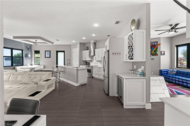 1007 NW 16th PL, Cape Coral, FL 33993
