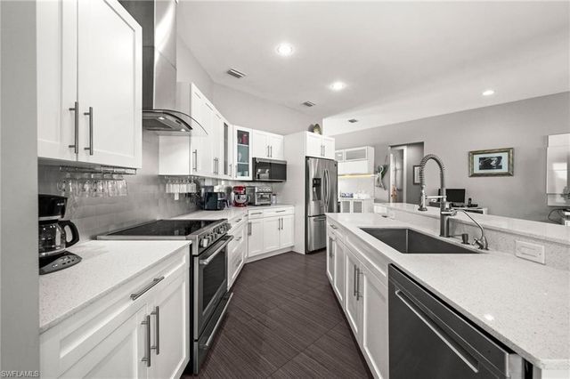 1007 NW 16th PL, Cape Coral, FL 33993