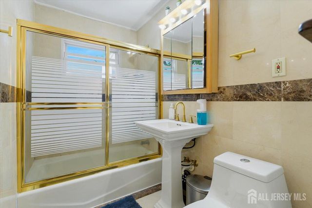 382 Ford Avenue, Fords, NJ 08863