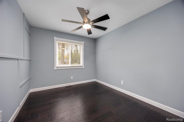 3600 Woodview Avenue, West Bloomfield Charter Township, MI 48324