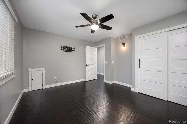 3600 Woodview Avenue, West Bloomfield Charter Township, MI 48324