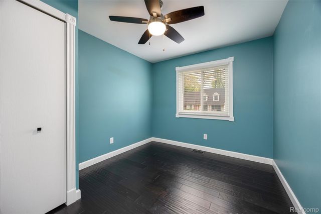 3600 Woodview Avenue, West Bloomfield Charter Township, MI 48324