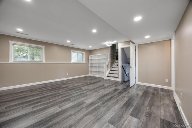 3600 Woodview Avenue, West Bloomfield Charter Township, MI 48324