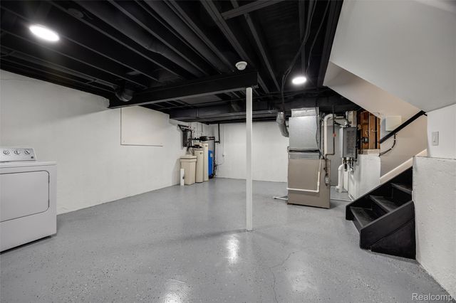 3600 Woodview Avenue, West Bloomfield Charter Township, MI 48324