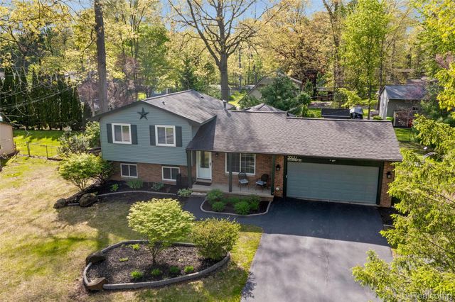 3600 Woodview Avenue, West Bloomfield Charter Township, MI 48324
