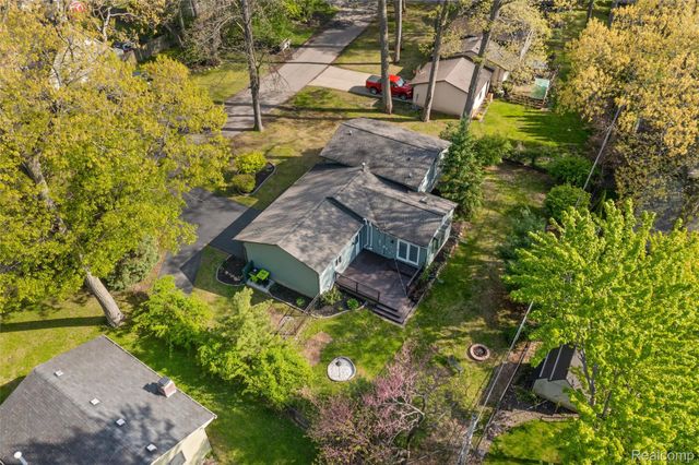 3600 Woodview Avenue, West Bloomfield Charter Township, MI 48324