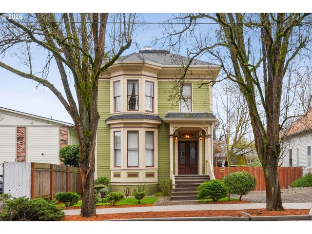 2625 Se STARK St, Portland, OR 97214