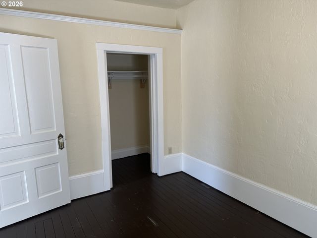 2625 Se STARK St, Portland, OR 97214