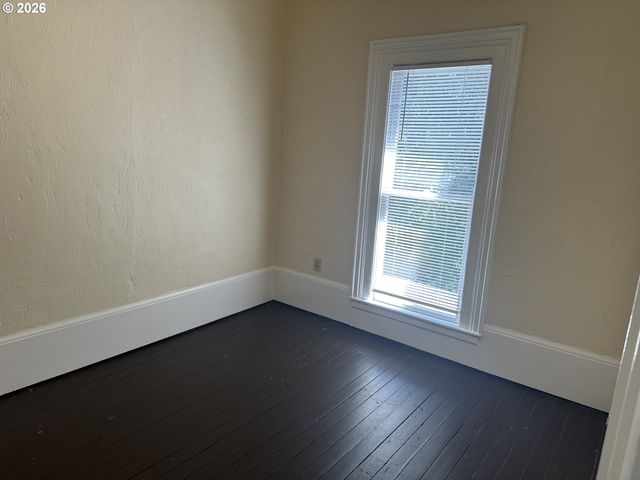 2625 Se STARK St, Portland, OR 97214