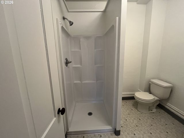 2625 Se STARK St, Portland, OR 97214