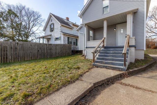 1640 Bedford Avenue SW, Canton, OH 44706