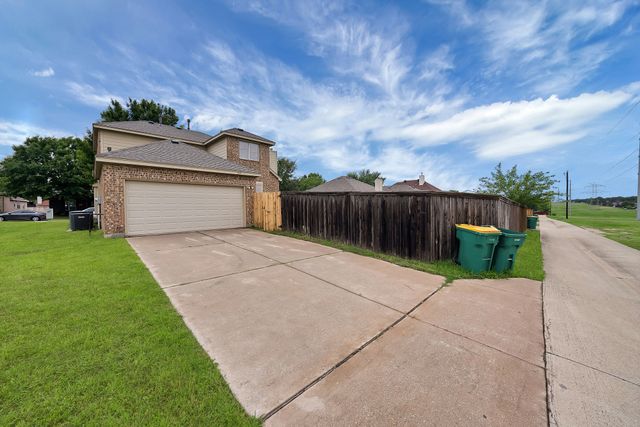 139 Glacier Lane, Cedar Hill, TX 75104