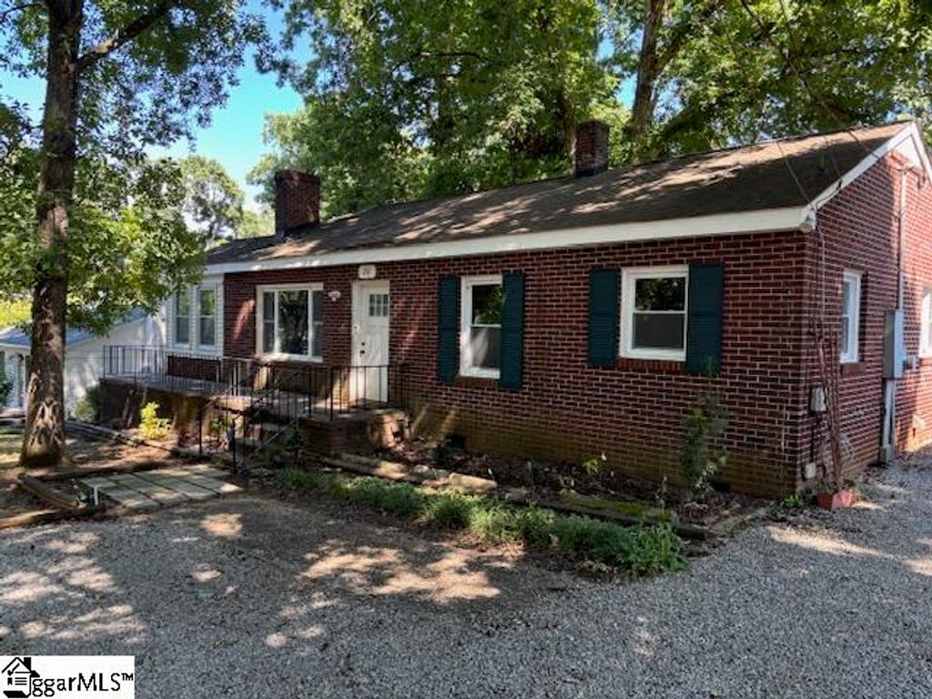 210 Grace Avenue, Easley, SC 29640
