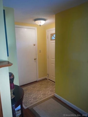 60 Dartmouth Avenue, West Hartford, CT 06110