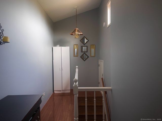 60 Dartmouth Avenue, West Hartford, CT 06110
