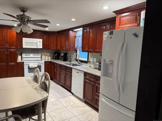 60 Dartmouth Avenue, West Hartford, CT 06110