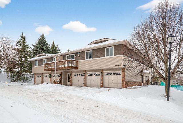 14025 44th Place N 4, Plymouth, MN 55446