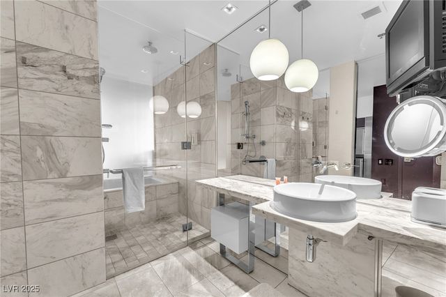 4381 West Flamingo Road 3819, Las Vegas, NV 89103