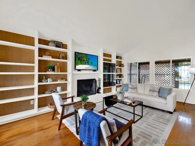 10325 Orozco, San Diego, CA 92124