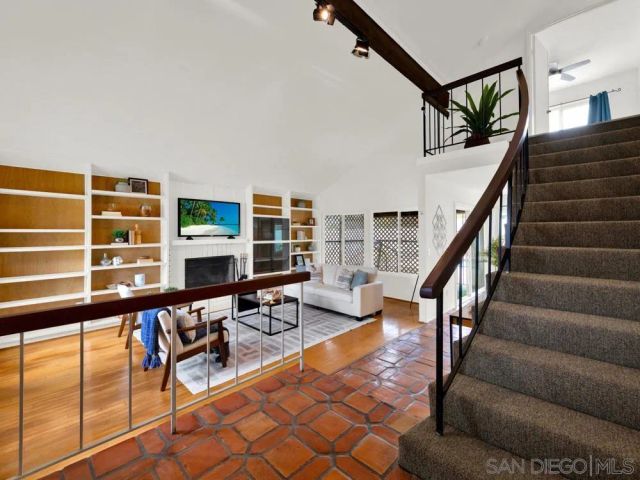 10325 Orozco, San Diego, CA 92124