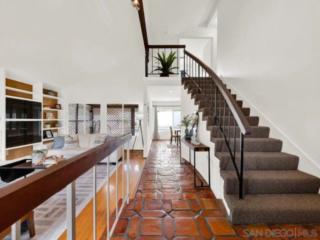 10325 Orozco, San Diego, CA 92124
