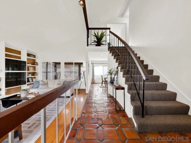 10325 Orozco, San Diego, CA 92124
