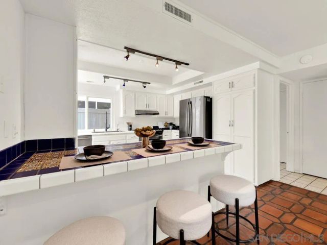 10325 Orozco, San Diego, CA 92124