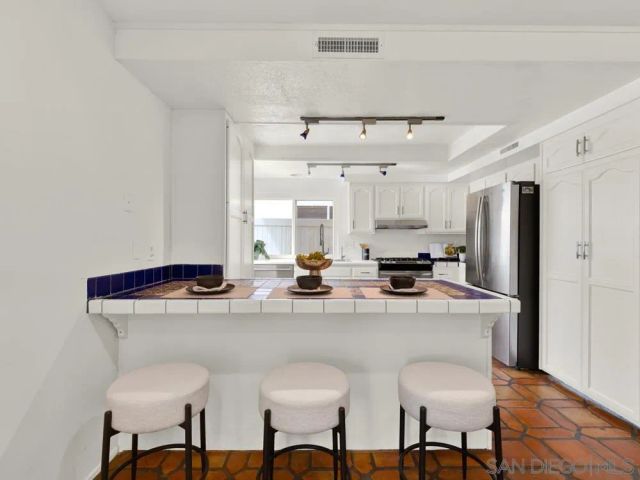 10325 Orozco, San Diego, CA 92124