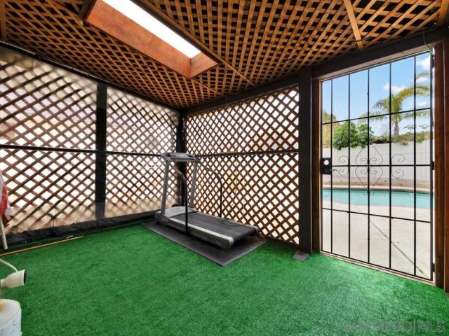 10325 Orozco, San Diego, CA 92124