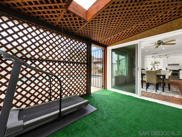 10325 Orozco, San Diego, CA 92124