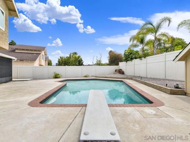 10325 Orozco, San Diego, CA 92124