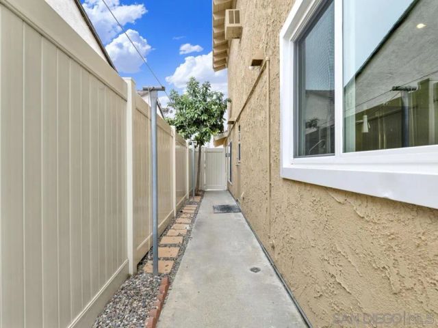 10325 Orozco, San Diego, CA 92124