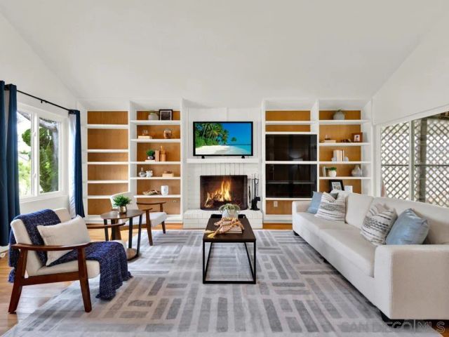 10325 Orozco, San Diego, CA 92124