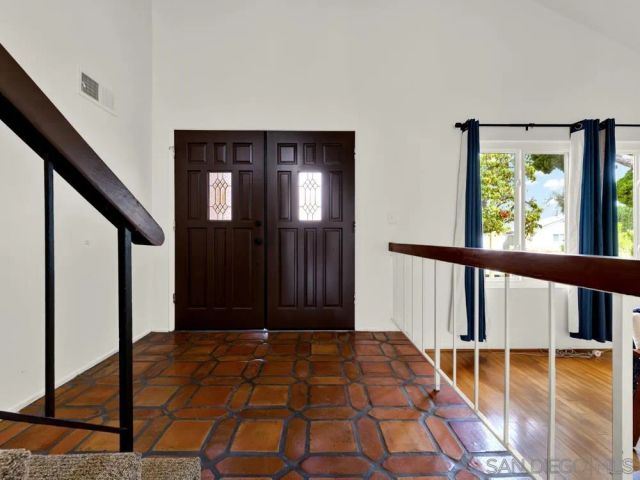 10325 Orozco, San Diego, CA 92124