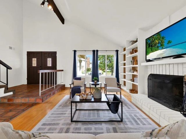 10325 Orozco, San Diego, CA 92124