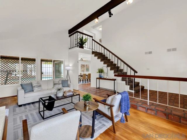 10325 Orozco, San Diego, CA 92124