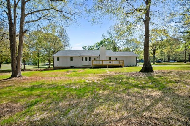 401 Coleman Drive, Statham, GA 30666