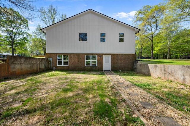 401 Coleman Drive, Statham, GA 30666