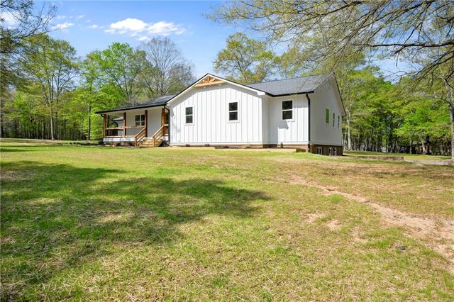 401 Coleman Drive, Statham, GA 30666