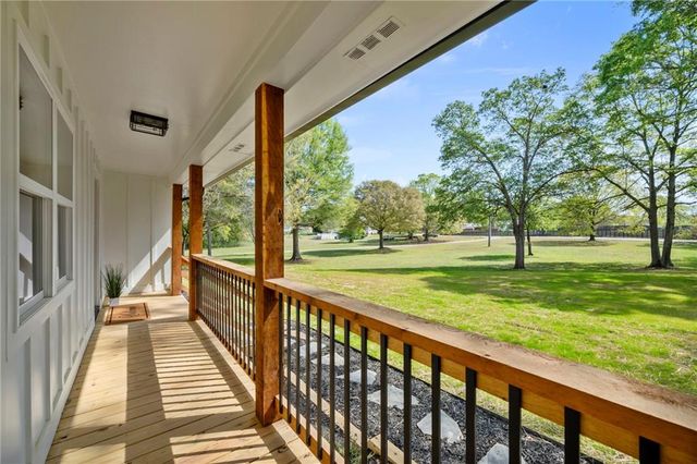 401 Coleman Drive, Statham, GA 30666