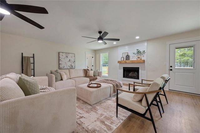 401 Coleman Drive, Statham, GA 30666