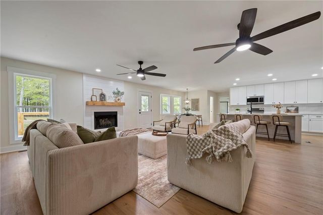 401 Coleman Drive, Statham, GA 30666