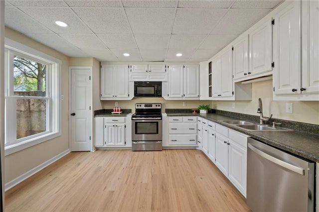 401 Coleman Drive, Statham, GA 30666