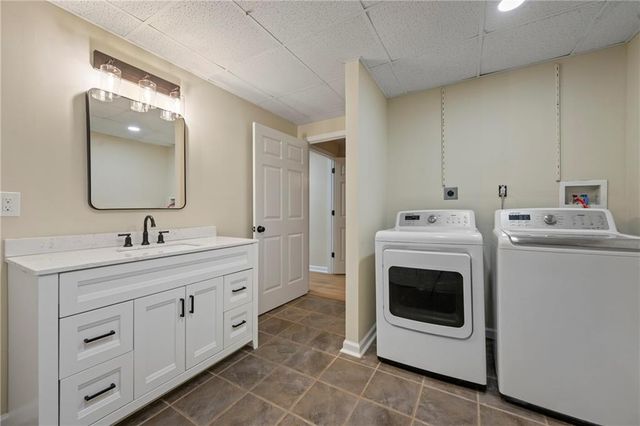 401 Coleman Drive, Statham, GA 30666