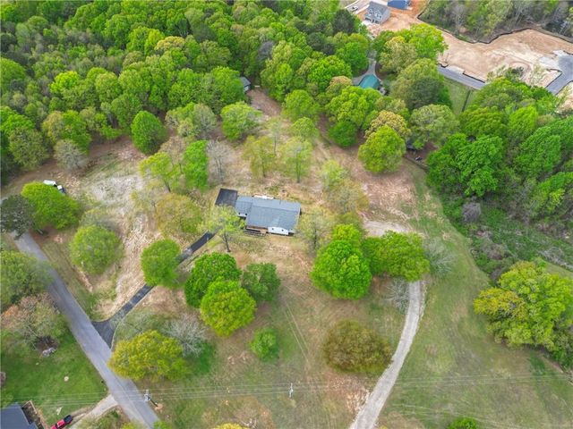 401 Coleman Drive, Statham, GA 30666