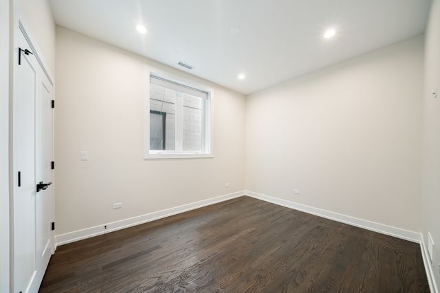 412 E 50th Place 2, Chicago, IL 60615