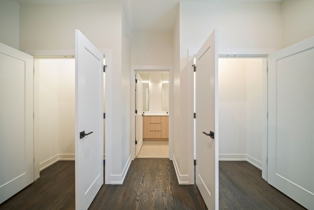 412 E 50th Place 2, Chicago, IL 60615