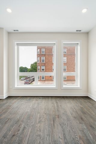 412 E 50th Place 2, Chicago, IL 60615