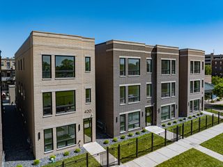 412 E 50th Place 2, Chicago, IL 60615